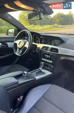 Купе Mercedes-Benz C-Class 2012 в 