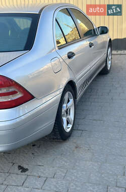 Седан Mercedes-Benz C-Class 2001 в 