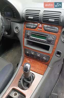 Універсал Mercedes-Benz C-Class 2003 в 
