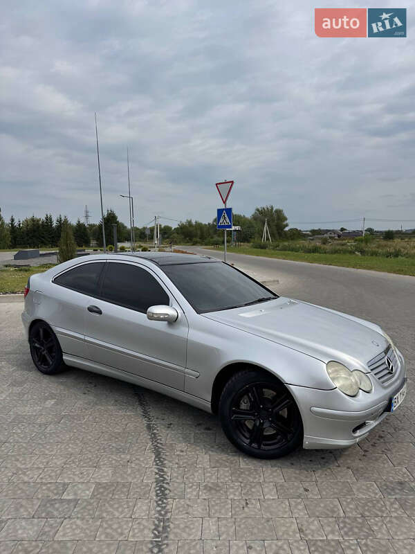 Купе Mercedes-Benz C-Class 2002 в Сокале