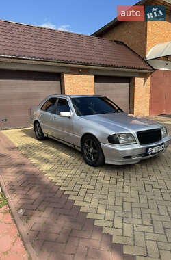 Седан Mercedes-Benz C-Class 1994 в Вороновиці