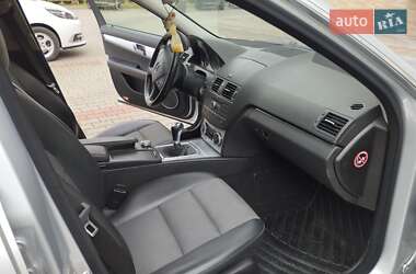 Универсал Mercedes-Benz C-Class 2010 в 