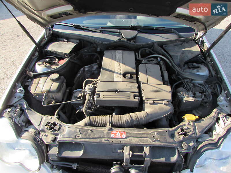 Универсал Mercedes-Benz C-Class 2003 в Кропивницком