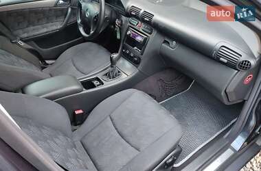 Седан Mercedes-Benz C-Class 2002 в 