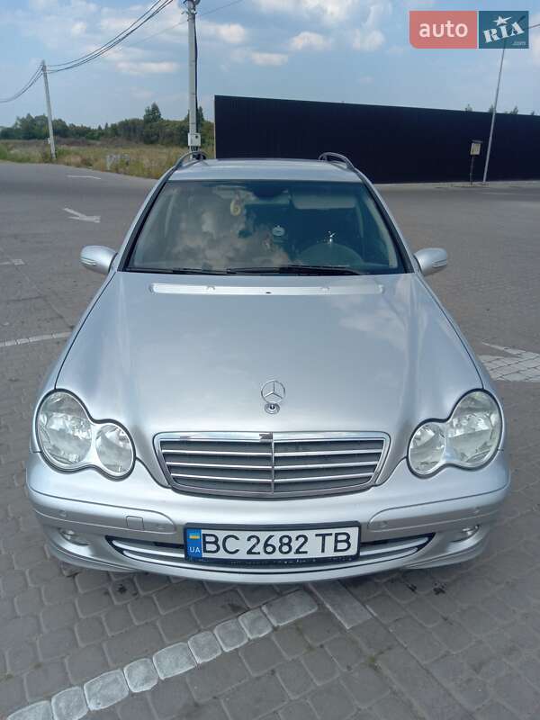 Универсал Mercedes-Benz C-Class 2004 в Львове