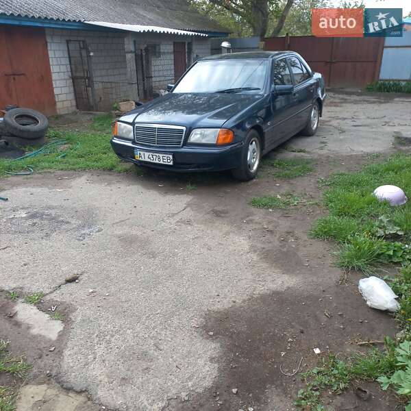 Седан Mercedes-Benz C-Class 1997 в Киеве