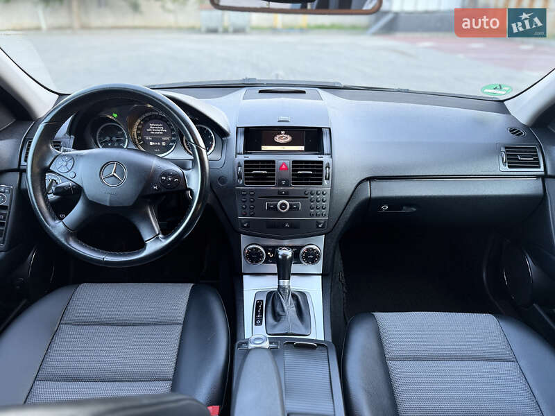 Седан Mercedes-Benz C-Class 2010 в Виннице