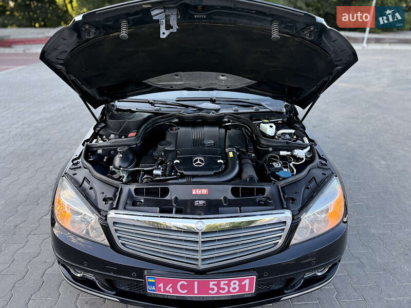 Седан Mercedes-Benz C-Class 2010 в Виннице