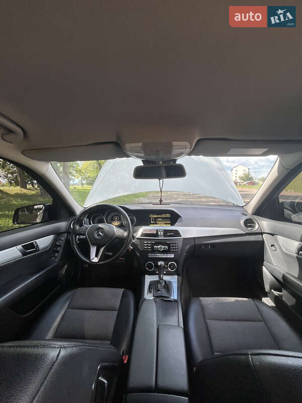Седан Mercedes-Benz C-Class 2011 в Заставной фото 13 Седан Mercedes-Benz C-Class 2011 в Заставной