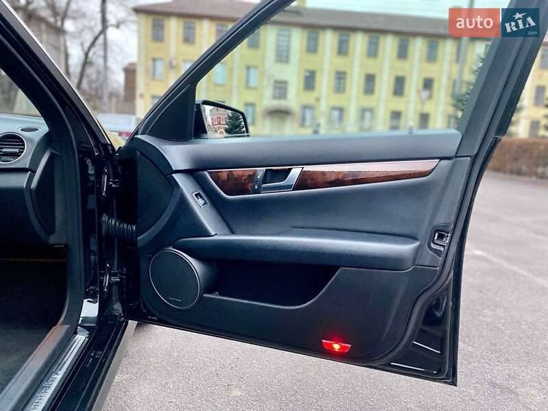 Седан Mercedes-Benz C-Class 2014 в Кам'янському