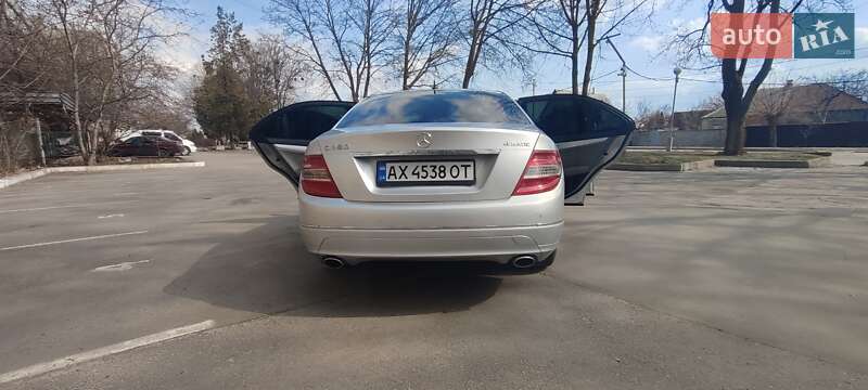 Седан Mercedes-Benz C-Class 2008 в Харькове