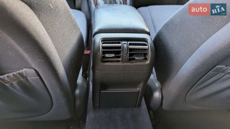 Седан Mercedes-Benz C-Class 2004 в Тернополе