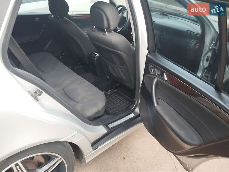 Универсал Mercedes-Benz C-Class 2004 в Борисполе