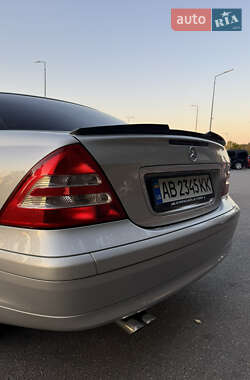 Седан Mercedes-Benz C-Class 2001 в 