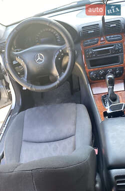 Седан Mercedes-Benz C-Class 2002 в 