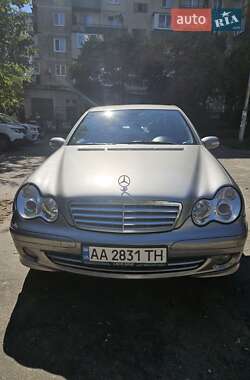 Седан Mercedes-Benz C-Class 2007 в Киеве