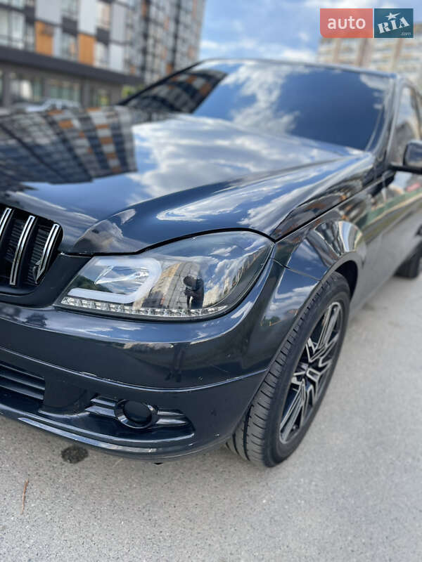 Седан Mercedes-Benz C-Class 2007 в Киеве фото 7 Седан Mercedes-Benz C-Class 2007 в Киеве