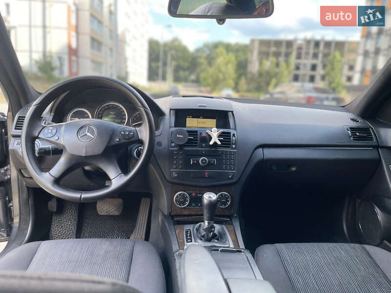Седан Mercedes-Benz C-Class 2007 в Киеве фото 8 Седан Mercedes-Benz C-Class 2007 в Киеве