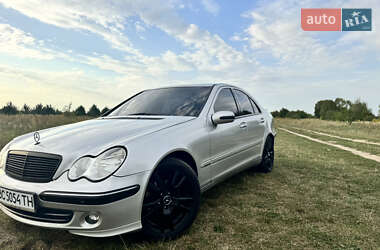 Седан Mercedes-Benz C-Class 2002 в 