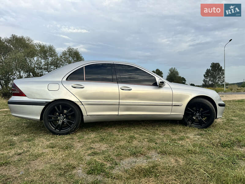 Седан Mercedes-Benz C-Class 2002 в Яворове фото 19 Седан Mercedes-Benz C-Class 2002 в Яворове