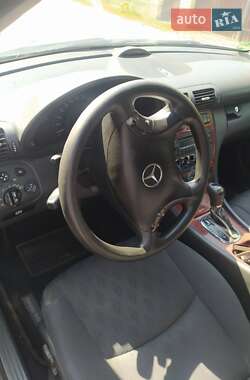 Универсал Mercedes-Benz C-Class 2003 в Золочеве