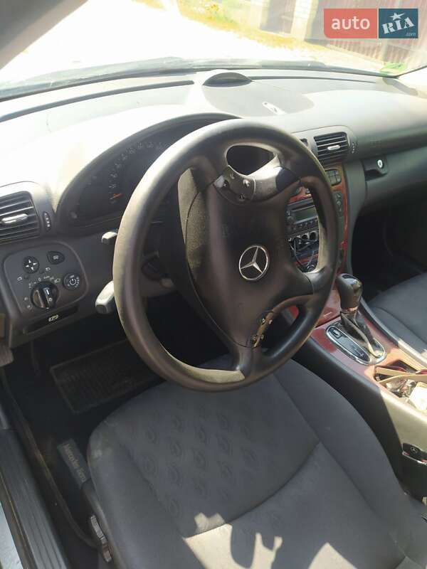 Универсал Mercedes-Benz C-Class 2003 в 