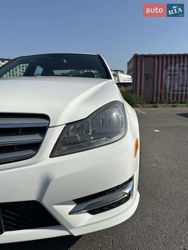 Седан Mercedes-Benz C-Class 2013 в Софіївській Борщагівці фото 3 Седан Mercedes-Benz C-Class 2013 в Софіївській Борщагівці