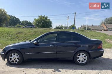 Седан Mercedes-Benz C-Class 2001 в Ромнах