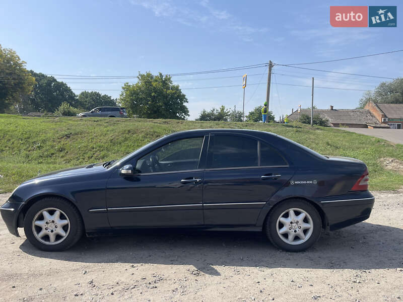 Седан Mercedes-Benz C-Class 2001 в 