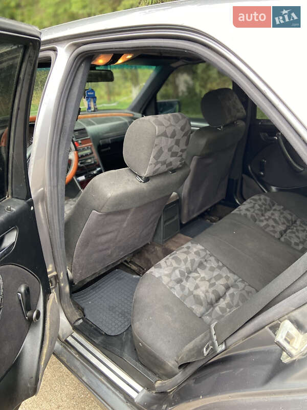 Седан Mercedes-Benz C-Class 1997 в Самборе