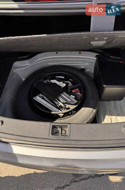 Купе Mercedes-Benz C-Class 2011 в 