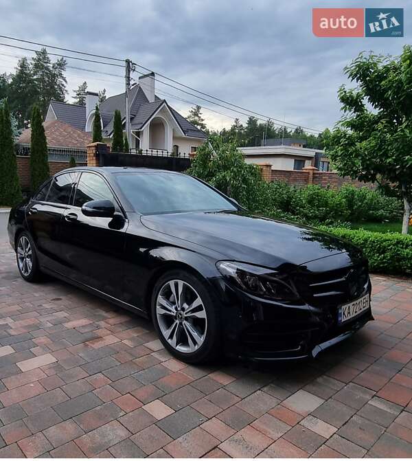 Седан Mercedes-Benz C-Class 2017 в Киеве