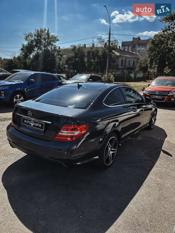 Купе Mercedes-Benz C-Class 2011 в Николаеве