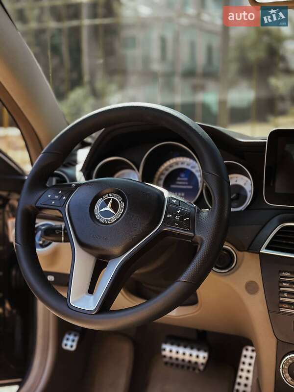 Купе Mercedes-Benz C-Class 2011 в Николаеве