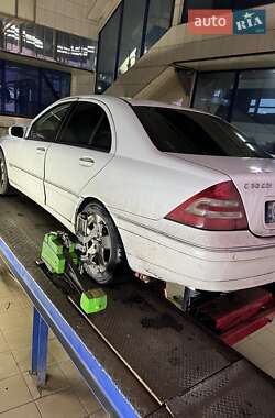 Седан Mercedes-Benz C-Class 2001 в 