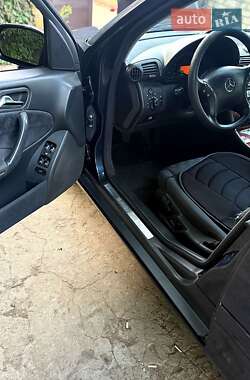 Седан Mercedes-Benz C-Class 2003 в 