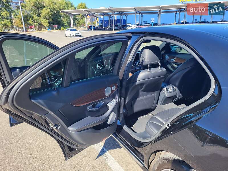 Седан Mercedes-Benz C-Class 2018 в Киеве