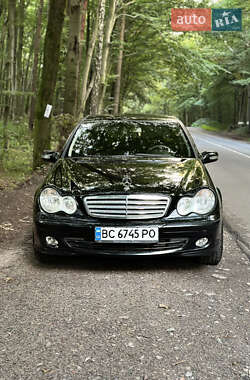 Седан Mercedes-Benz C-Class 2004 в Львове