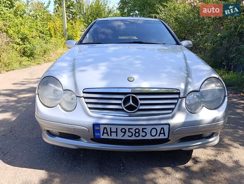 Купе Mercedes-Benz C-Class 2003 в 