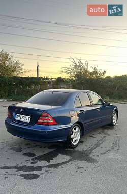 Седан Mercedes-Benz C-Class 2004 в 