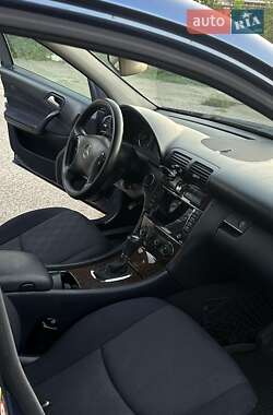 Седан Mercedes-Benz C-Class 2004 в 