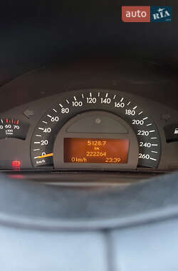 Седан Mercedes-Benz C-Class 2003 в 