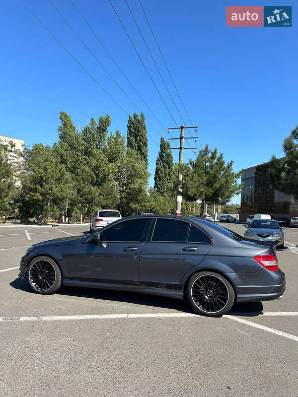 Седан Mercedes-Benz C-Class 2007 в Одессе