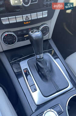 Купе Mercedes-Benz C-Class 2011 в 