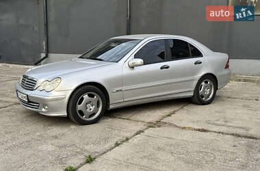 Седан Mercedes-Benz C-Class 2004 в Києві