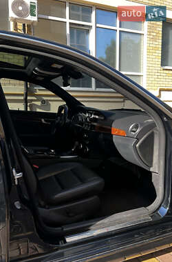 Седан Mercedes-Benz C-Class 2011 в 