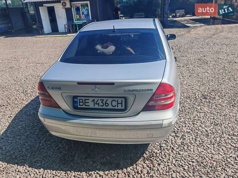 Седан Mercedes-Benz C-Class 2003 в Броварах фото 10 Седан Mercedes-Benz C-Class 2003 в Броварах