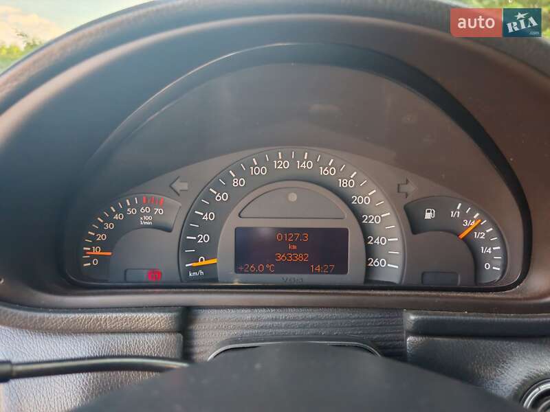 Седан Mercedes-Benz C-Class 2003 в Броварах