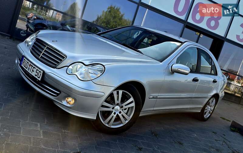 Седан Mercedes-Benz C-Class 2005 в Ивано-Франковске