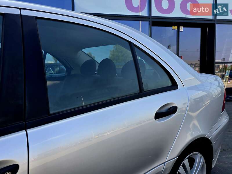 Седан Mercedes-Benz C-Class 2005 в Ивано-Франковске